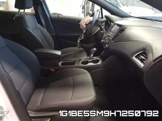 1G1BE5SM9H7250792_5.webp