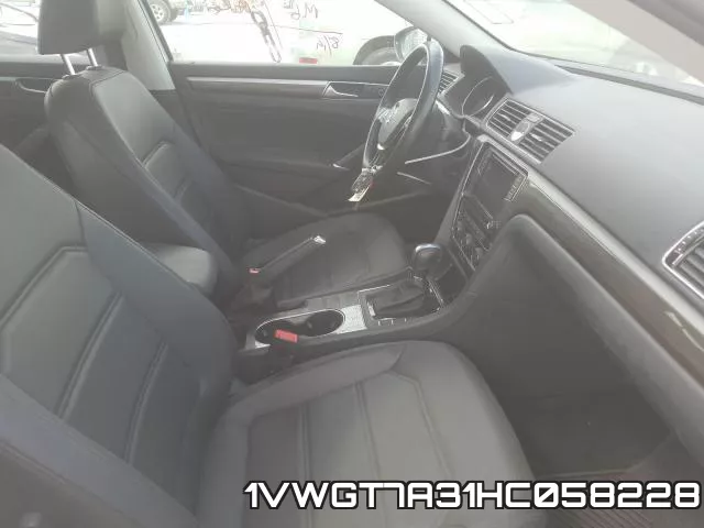 1VWGT7A31HC058228_5.webp