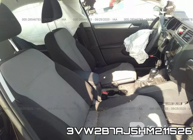 3VW2B7AJ5HM211526_5.webp
