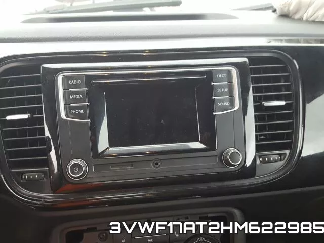 3VWF17AT2HM622985_9.webp