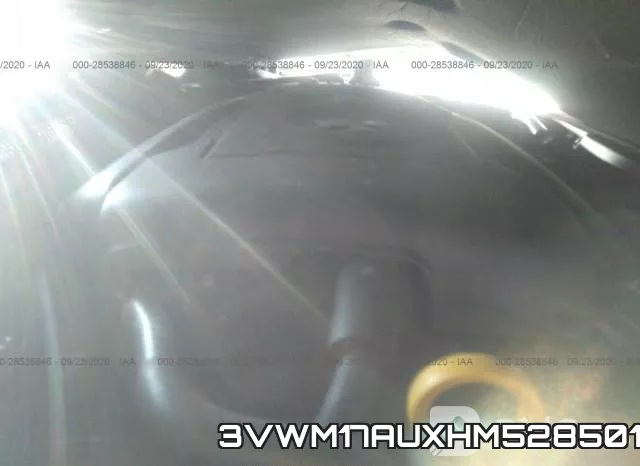 3VWM17AUXHM528501_10.webp