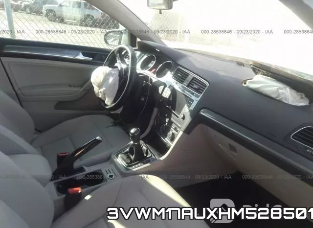 3VWM17AUXHM528501_5.webp