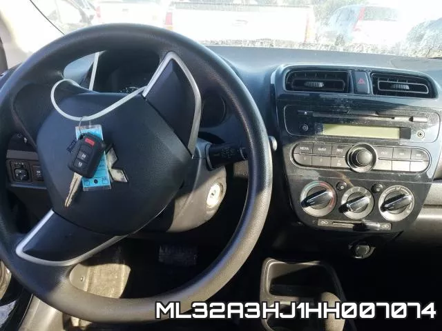 ML32A3HJ1HH007074_9.webp