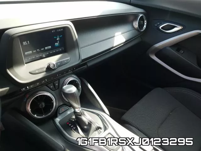 1G1FB1RSXJ0123295_9.webp