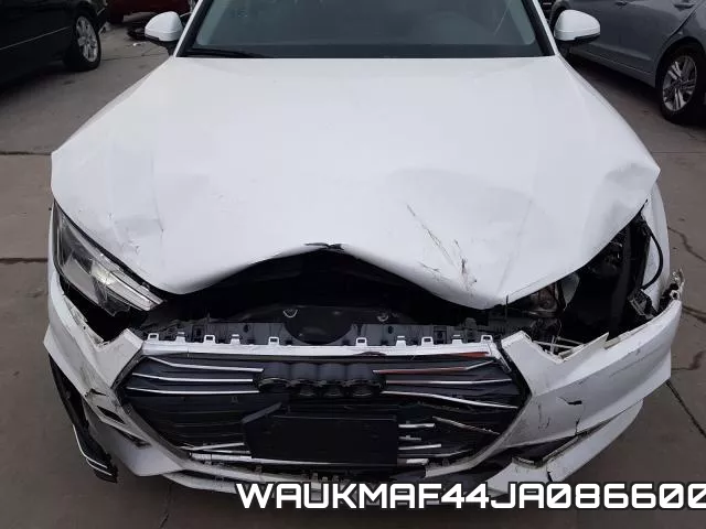 WAUKMAF44JA086600_7.webp
