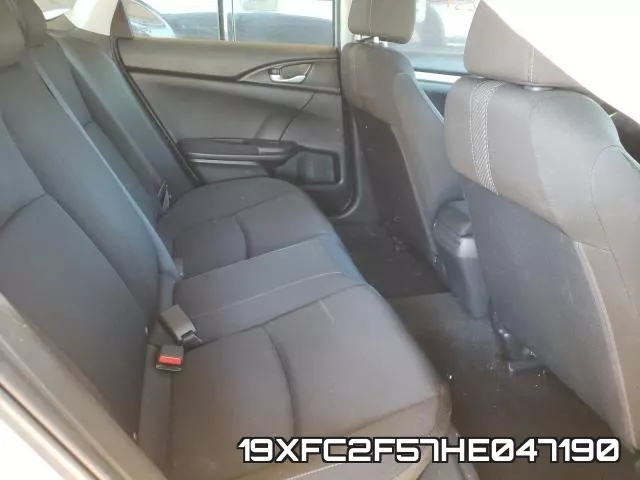 19XFC2F57HE047190_6.webp