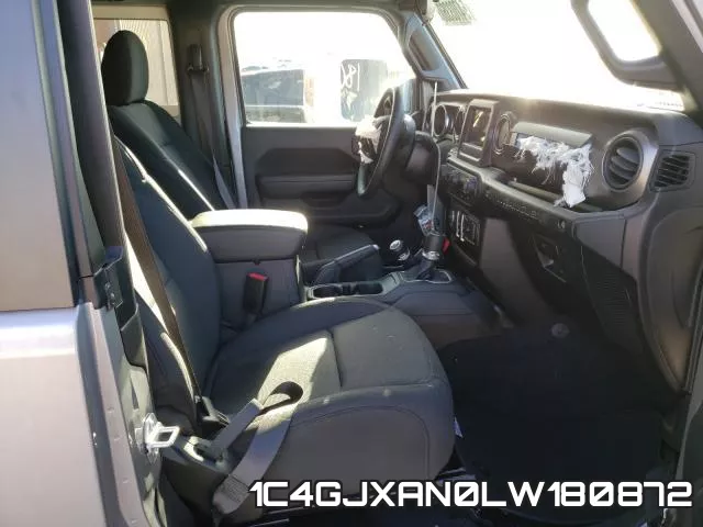 1C4GJXAN0LW180872_5.webp