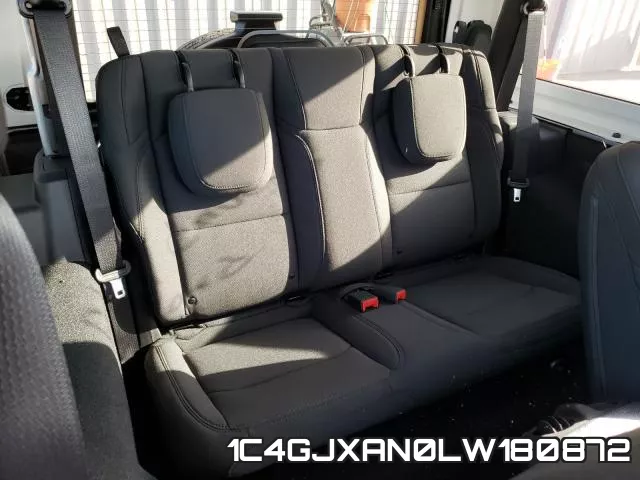 1C4GJXAN0LW180872_6.webp