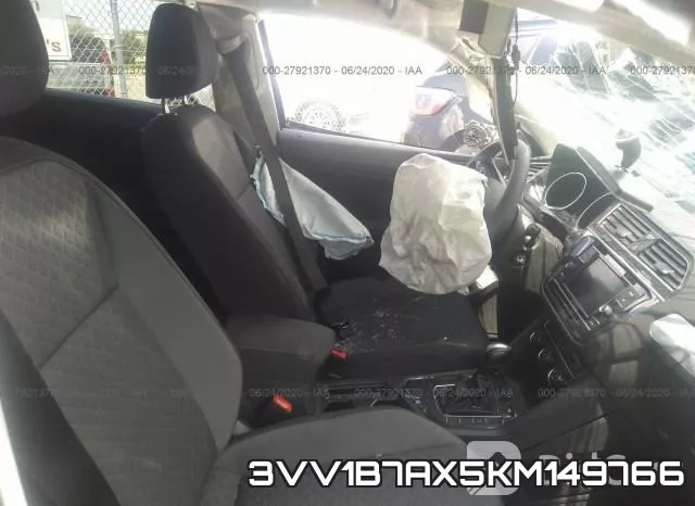 3VV1B7AX5KM149766_5.webp