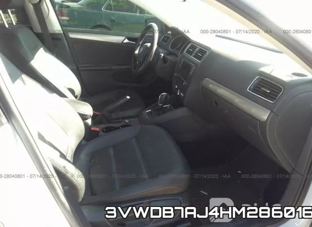 3VWDB7AJ4HM286016_5.webp
