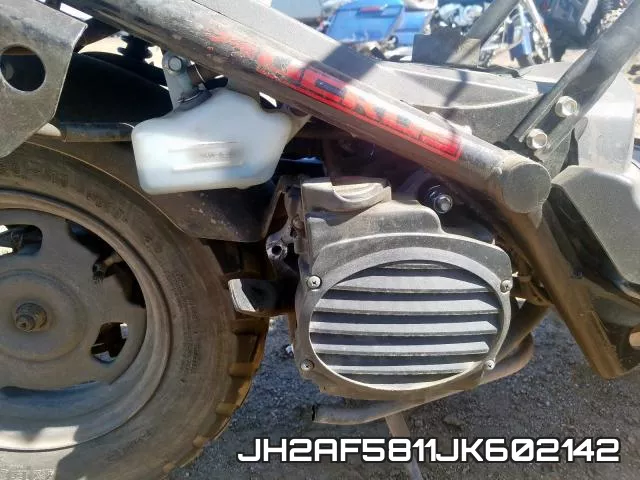 JH2AF5811JK602142_7.webp
