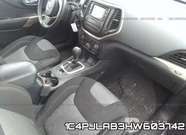 1C4PJLAB3HW603742_5.webp