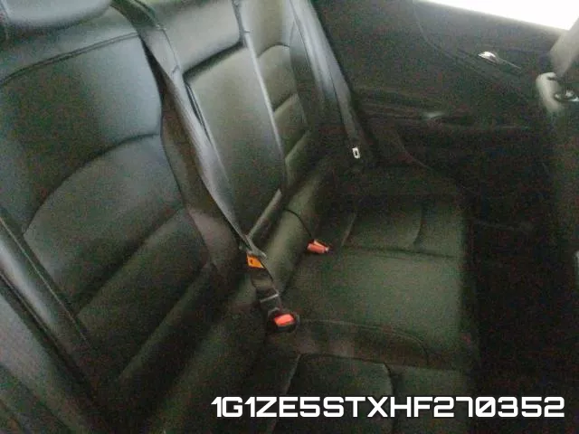 1G1ZE5STXHF270352