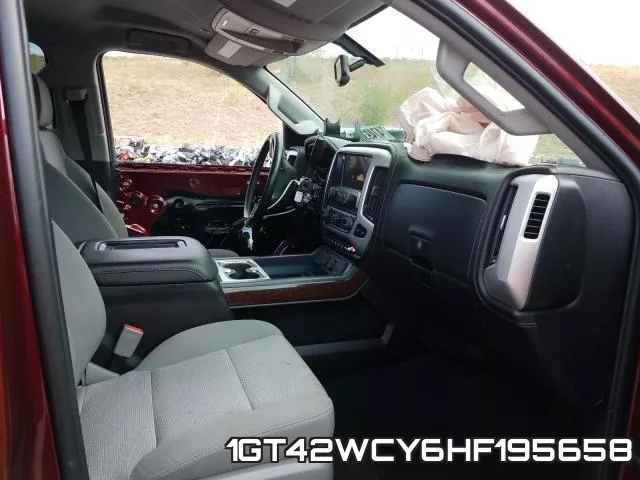 1GT42WCY6HF195658_9.webp