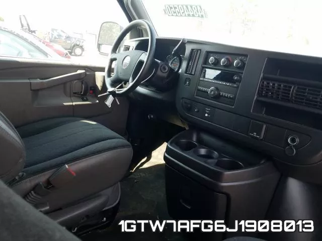 1GTW7AFG6J1908013_10.webp