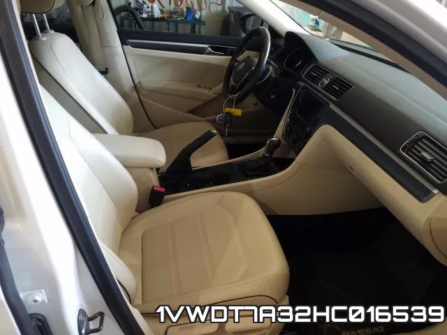 1VWDT7A32HC016539_5.webp