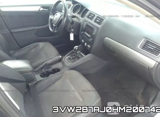 3VW2B7AJ0HM200742_5.webp