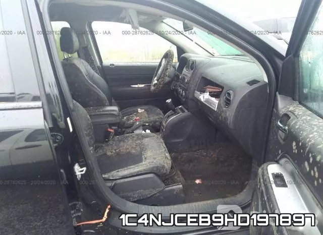 1C4NJCEB9HD197897_5.webp