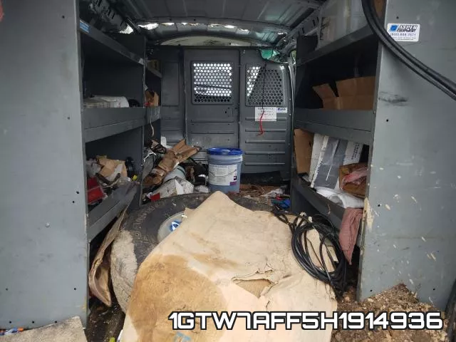 1GTW7AFF5H1914936_6.webp