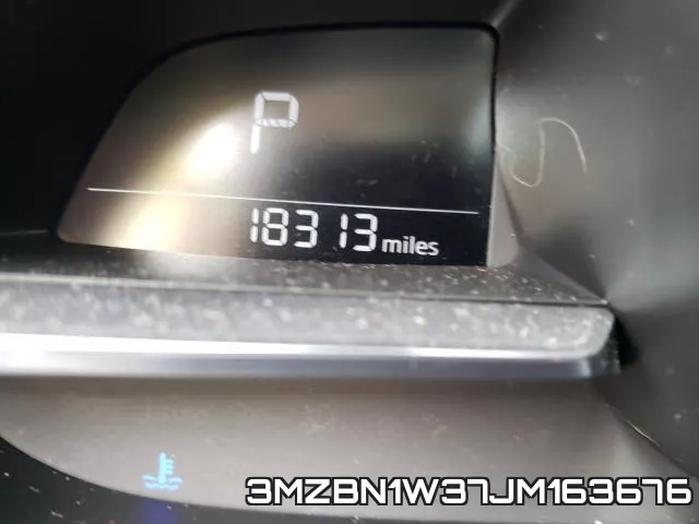 3MZBN1W37JM163676_8.webp