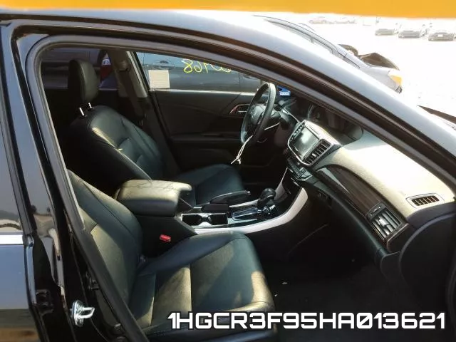 1HGCR3F95HA013621_5.webp