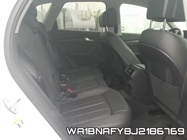 WA1BNAFY8J2186769_6.webp