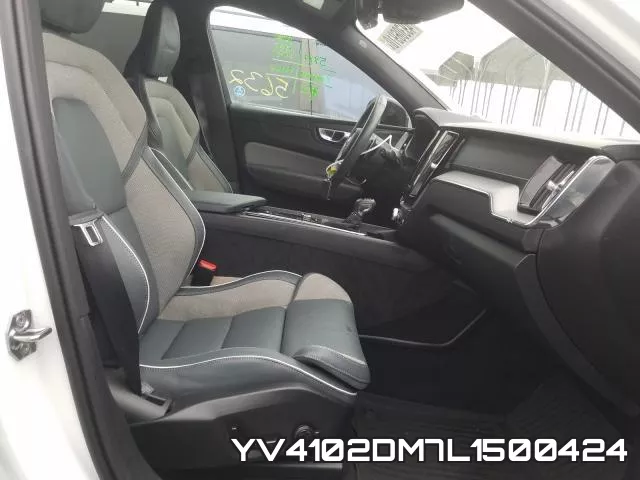 YV4102DM7L1500424_5.webp