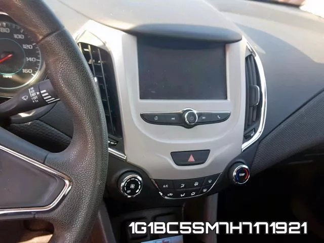 1G1BC5SM7H7171921_9.webp