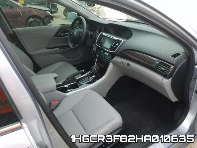 1HGCR3F82HA010635_5.webp