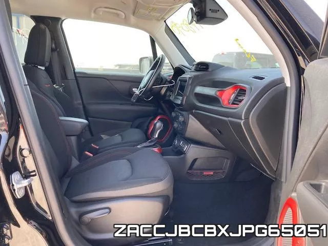 ZACCJBCBXJPG65051_5.webp
