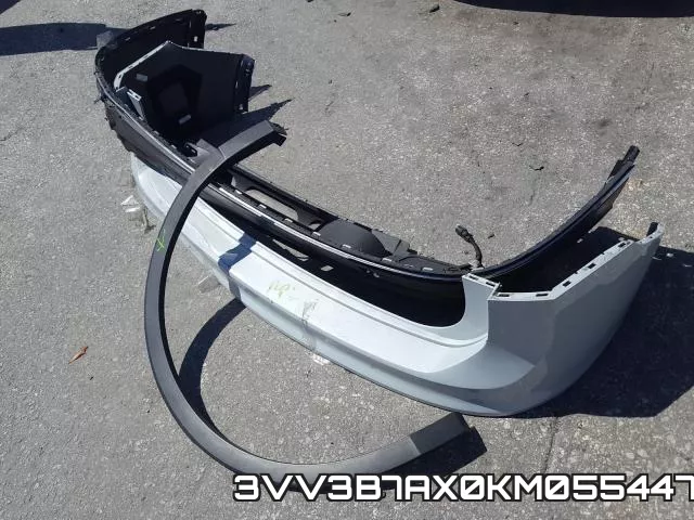 3VV3B7AX0KM055447_9.webp