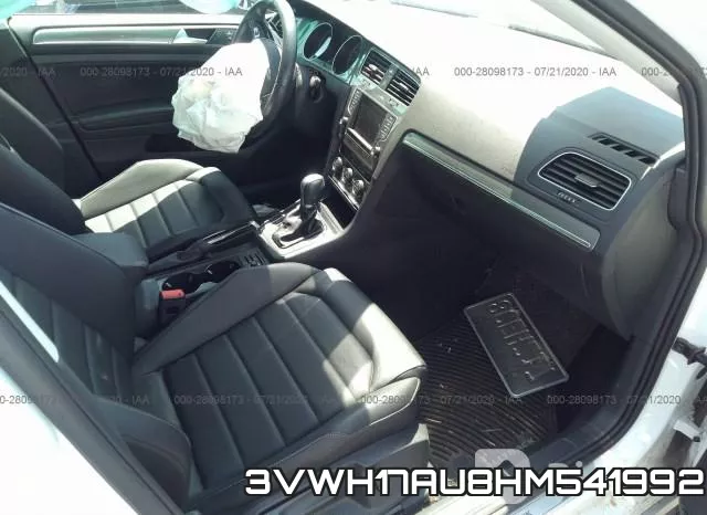 3VWH17AU8HM541992_5.webp