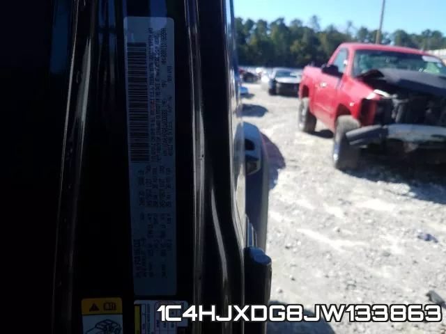 1C4HJXDG8JW133863_10.webp