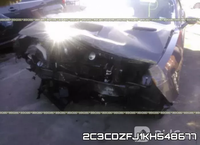 2C3CDZFJ1KH548677_6.webp