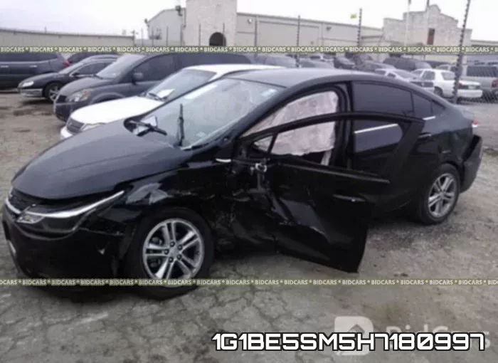 1G1BE5SM5H7180997_2.webp