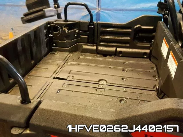 1HFVE0262J4402157