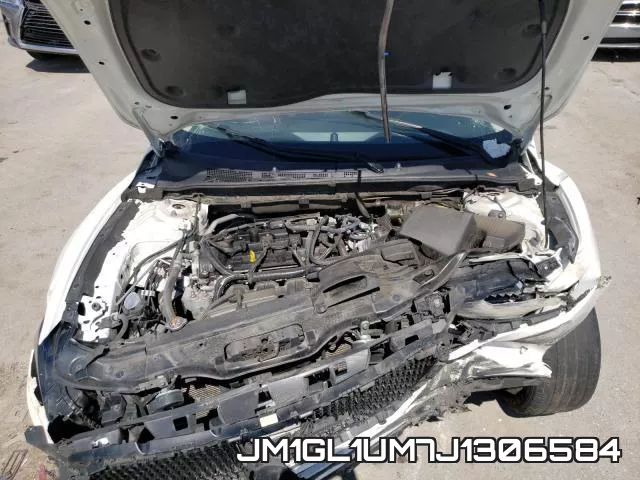 JM1GL1UM7J1306584_7.webp