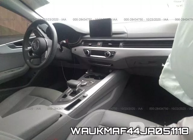 WAUKMAF44JA051118_5.webp