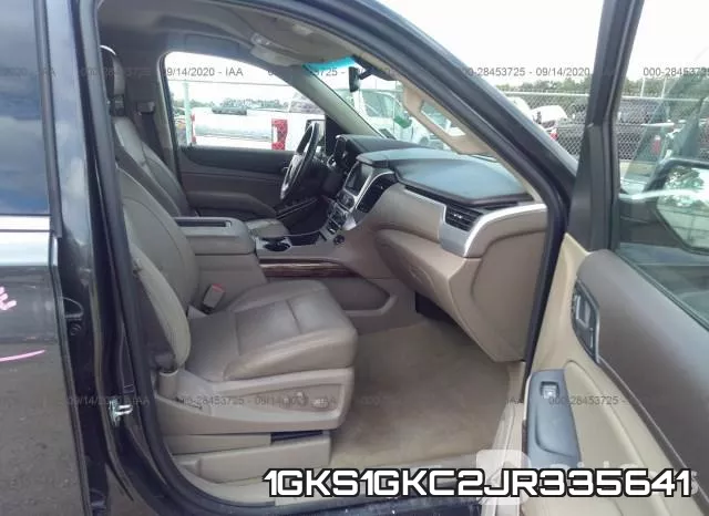 1GKS1GKC2JR335641_5.webp