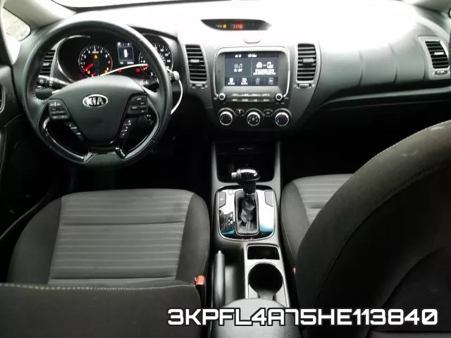 3KPFL4A75HE113840_9.webp