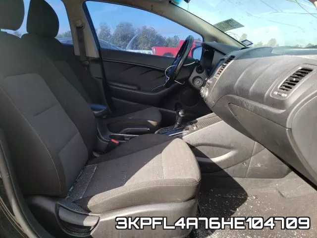3KPFL4A76HE104709_5.webp