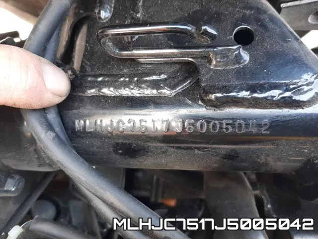 MLHJC7517J5005042_10.webp