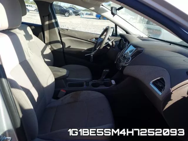 1G1BE5SM4H7252093_5.webp