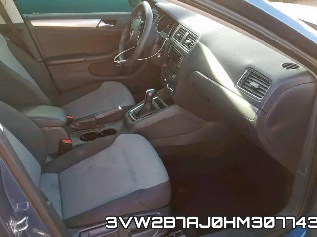 3VW2B7AJ0HM307743