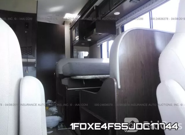 1FDXE4FS5JDC17744_5.webp