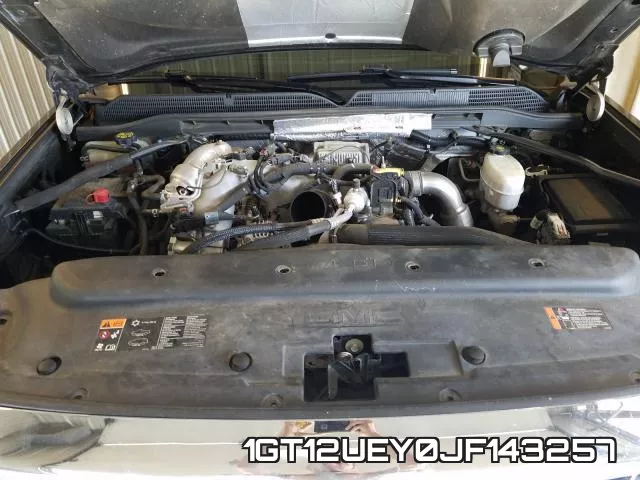 1GT12UEY0JF143257_7.webp
