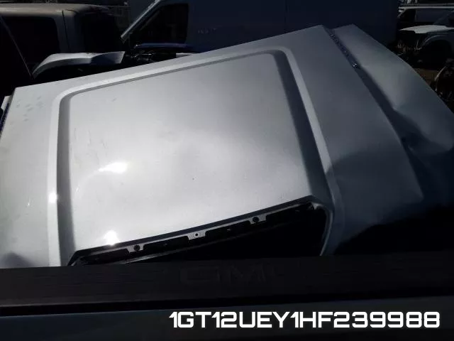 1GT12UEY1HF239988_9.webp
