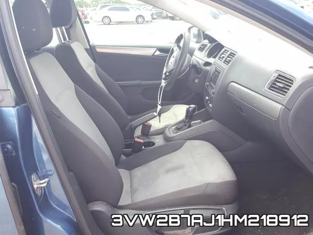 3VW2B7AJ1HM218912_5.webp