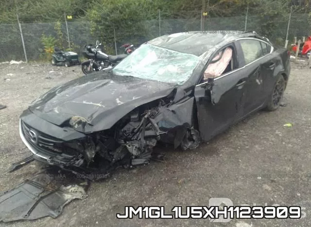 JM1GL1U5XH1123909_2.webp