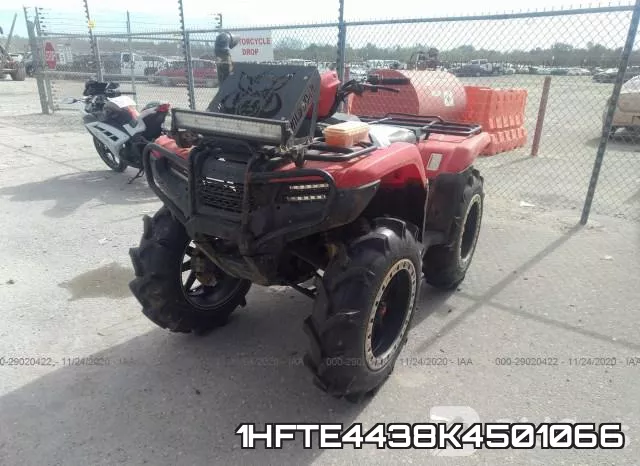 1HFTE4438K4501066_2.webp